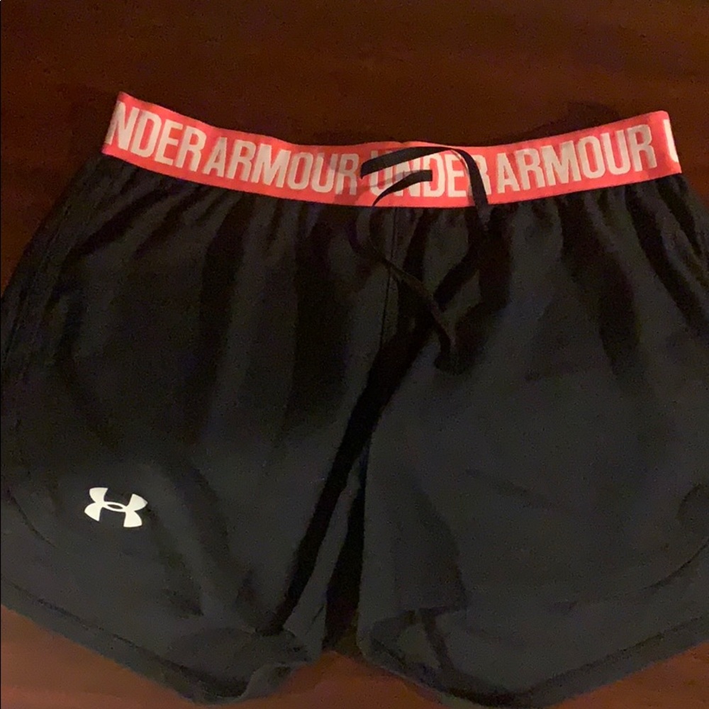 🍒Under Armour athletic shorts